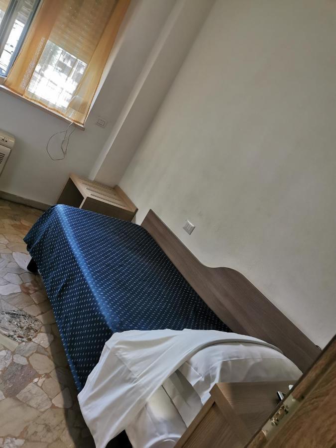 Hotel Bissi Milan Chambre photo