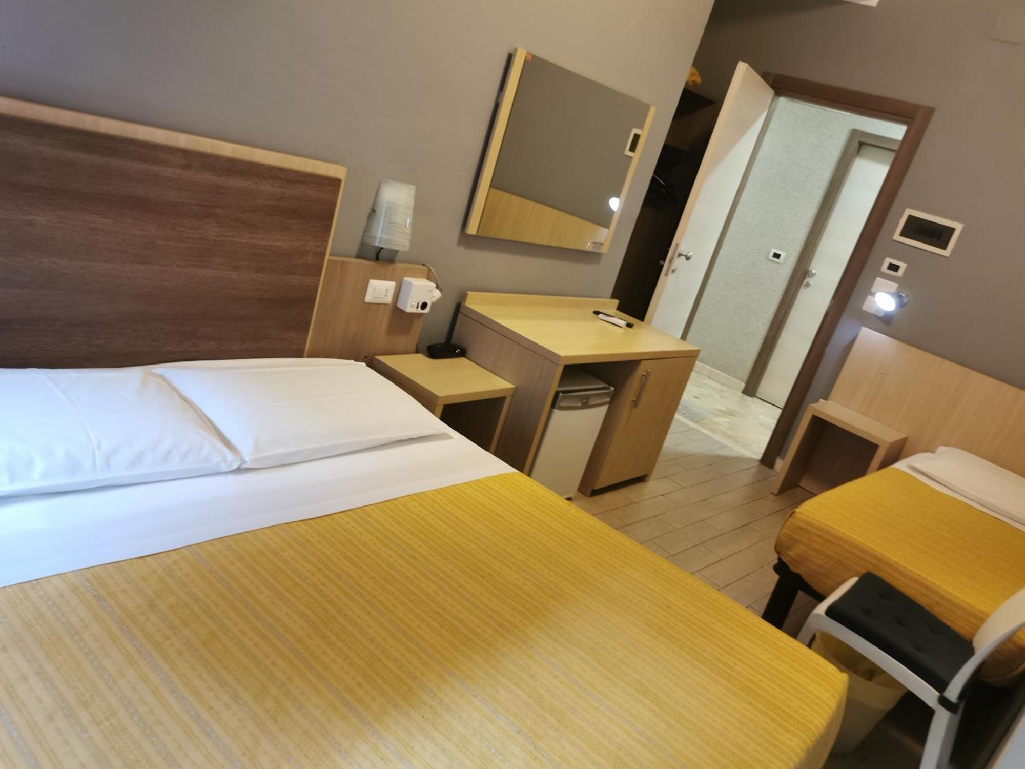 Hotel Bissi Milan Chambre photo