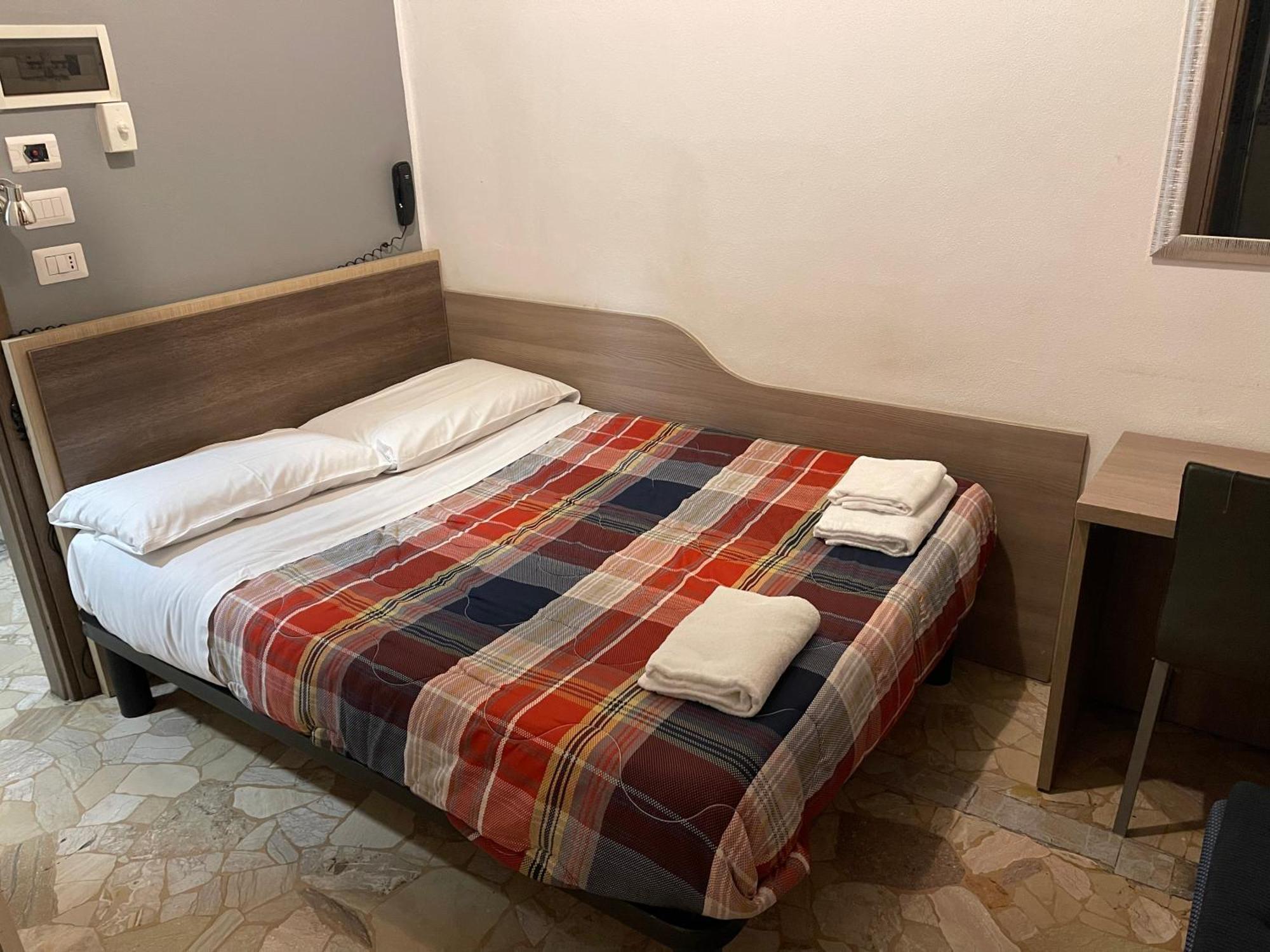 Hotel Bissi Milan Extérieur photo
